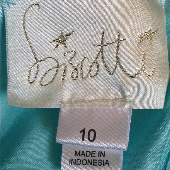 SOLD! Girls Dressy Dress 👗 - Picture 4 of 4